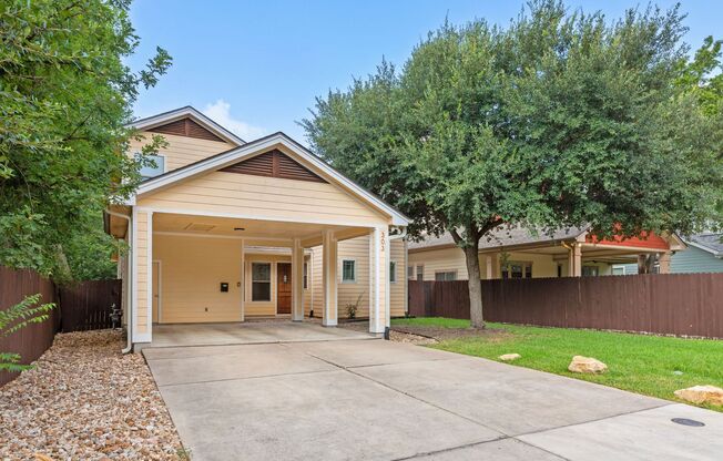 UT PRE-LEASE: Beautiful 6 BR / 4 BA North Loop Area, Mins to UT - W/D Included