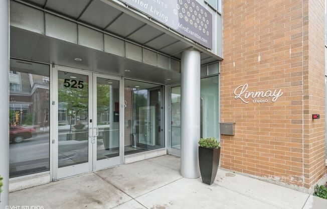3 beds, 2 baths, 1,763 sqft, $4,145, Unit 306