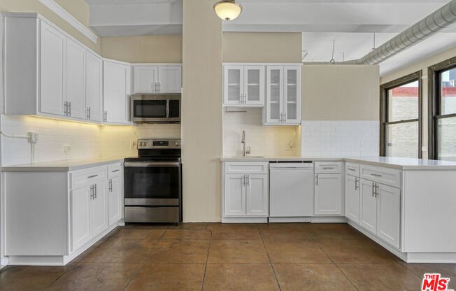 Studio, 1 bath, 750 sqft, $2,500, Unit 309