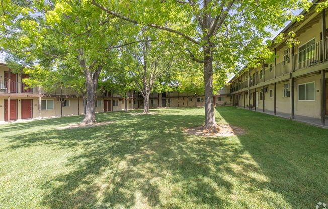 2 beds, 1 bath, 750 sqft, $1,600, Unit 68