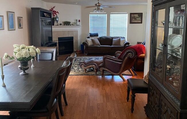 Beautiful 2 story home with 3 Bed, 2.5 bath in highly sought after Heights at Westridge neighborhood and Frisco ISD.