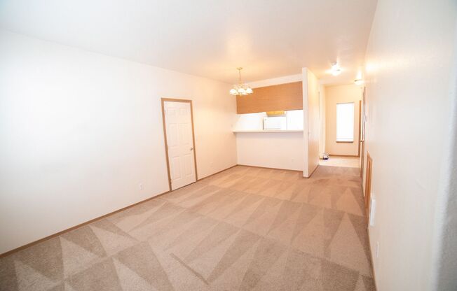Luxury Unit in Prime Location!