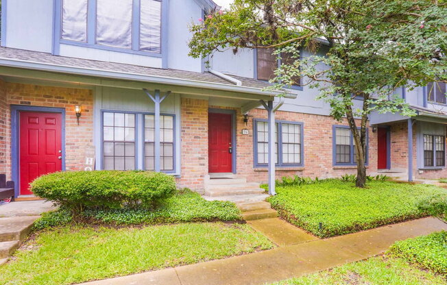 1411 Gracy Farms LN