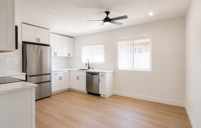 2 beds, 2 baths, 900 sqft, $2,300, Unit 9658-08