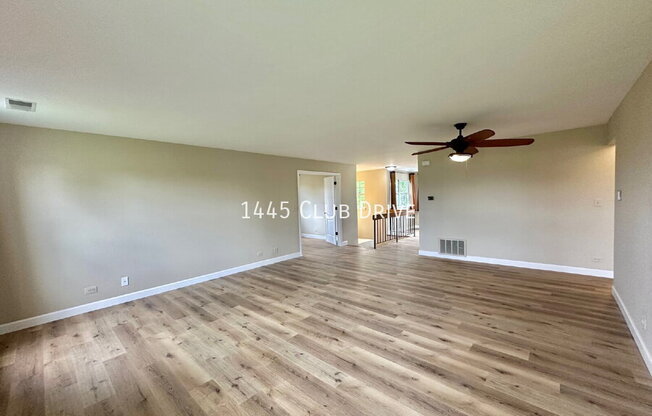 1445 CLUB DR