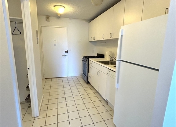 Studio, 1 bath, 500 sqft, $2,400, Unit 508