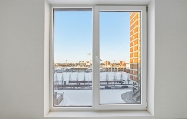 1 bed, 1 bath, 633 sqft, $4,100, Unit 511