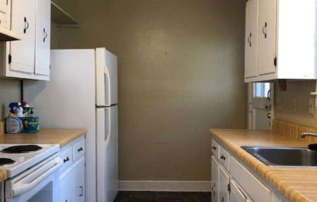 3 beds, 2 baths, 1,852 sqft, $1,750, Unit 148