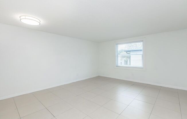 2 beds, 1 bath, 720 sqft, $1,154