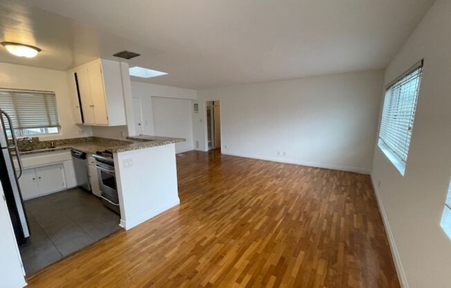 2 beds, 1 bath, 900 sqft, $3,450, Unit 18