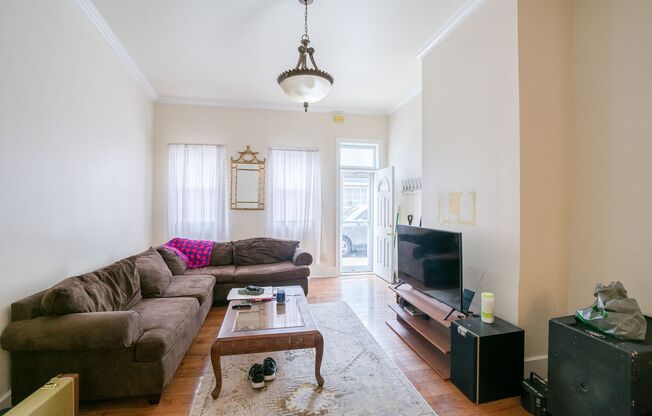 Three Bed Pennsport Apartment