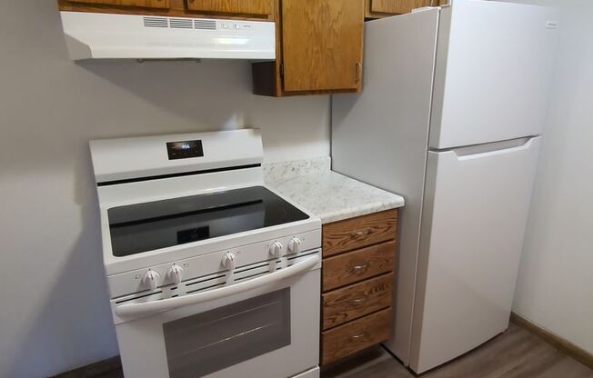 2 beds, 1 bath, 815 sqft, $925, Unit 1034-041