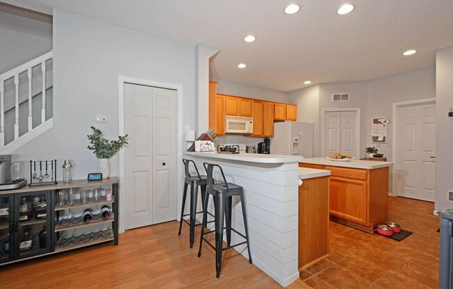 Modern 2 Bed, 1.5 Bath Townhome with Flex Space in Farmington