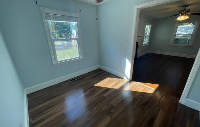 Cozy 2 Bedroom Home in Oakhurst!