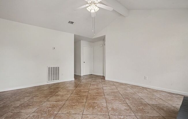 4 beds, 2 baths, $1,725