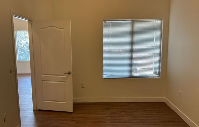 2 beds, 2 baths, $1,600, Unit Unit #2114