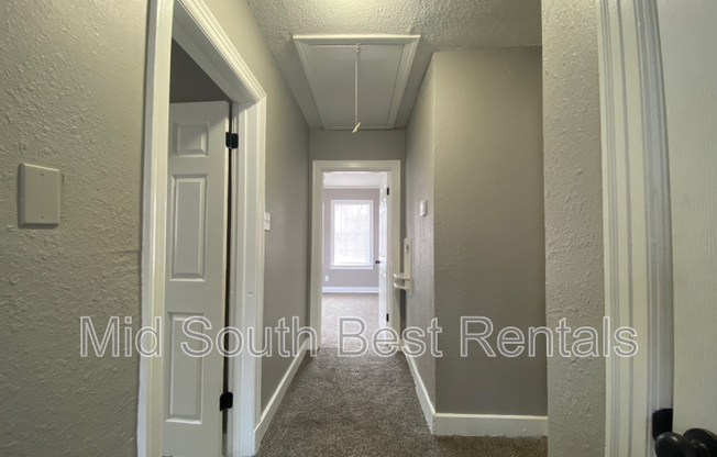 1311 S BARKSDALE