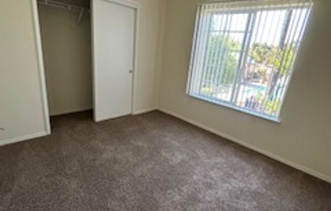 3 beds, 2 baths, 1,132 sqft, $2,050, Unit 3-210