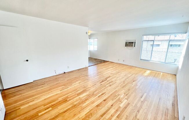 1335 E. Appleton St., #8