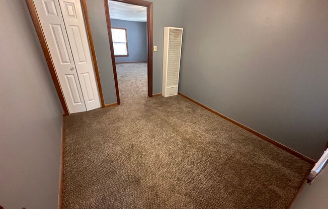 1 bed, 1 bath, $550