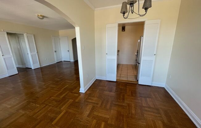 1 bed, 1 bath, 768 sqft, $1,510, Unit Royal York 211