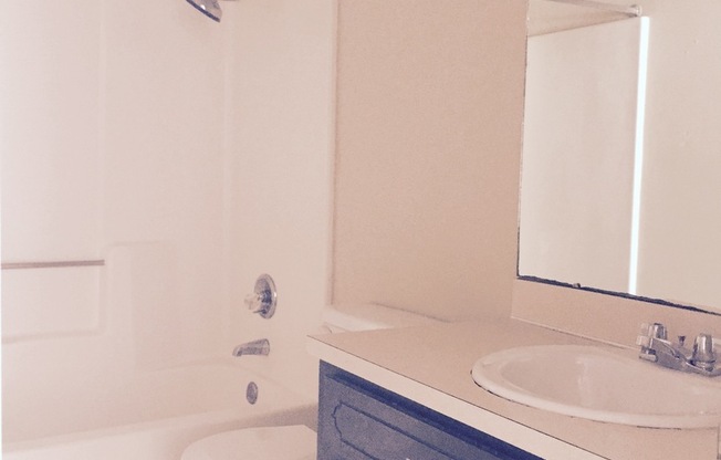 Duplex on East University Drive!