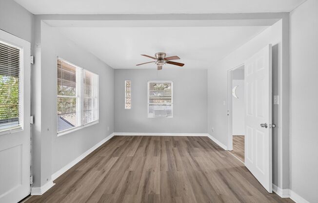 2 beds, 1 bath, 740 sqft, $1,400, Unit Unit A