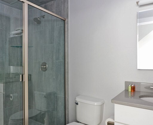 2 beds, 2 baths, $5,600, Unit 505