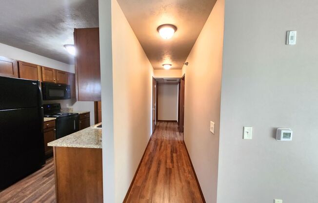 2 beds, 1 bath, 1,120 sqft, $1,150, Unit 212