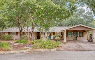 Welcome to this beautiful 3-bedroom, 2-bathroom house located in the vibrant city of San Antonio, TX.