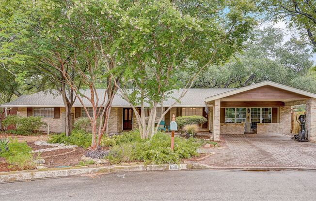 Welcome to this beautiful 3-bedroom, 2-bathroom house located in the vibrant city of San Antonio, TX.