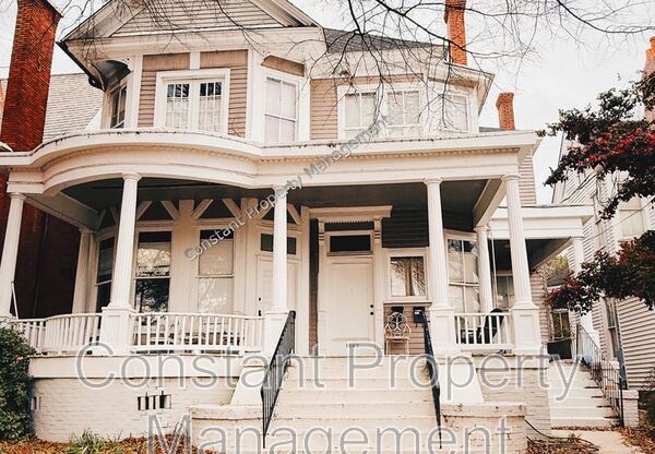 1061 HIGH ST