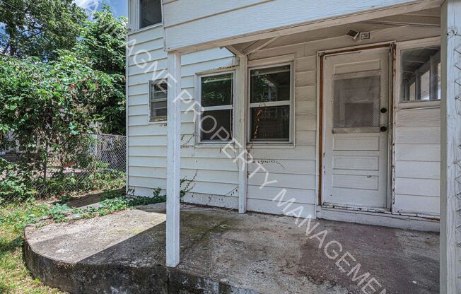 3 beds, 1 bath, $1,275