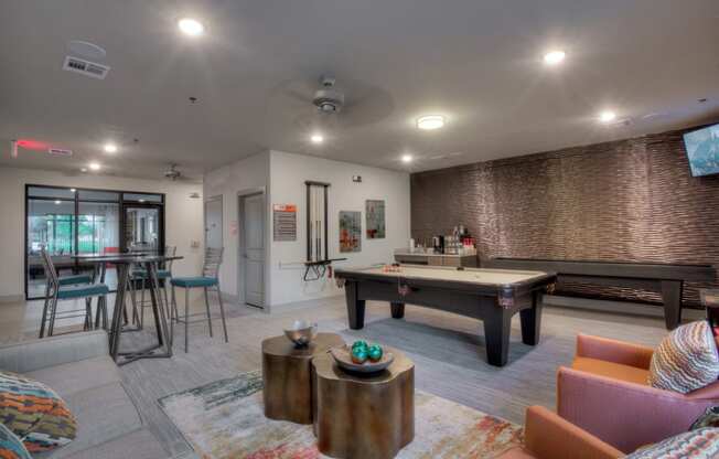 clubroom apartments in uptown dallas