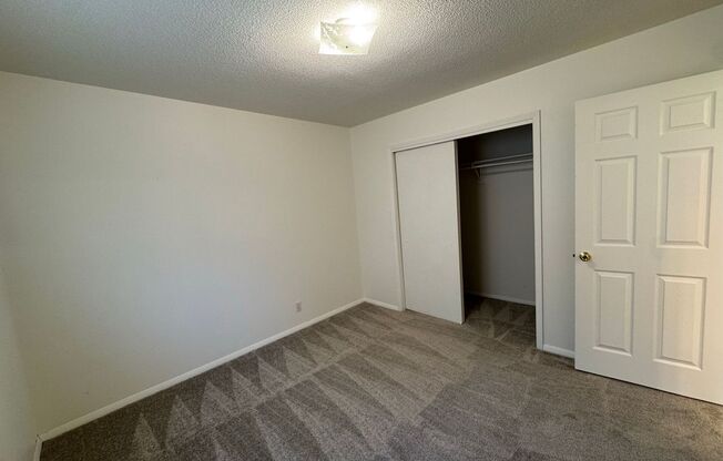 2 beds, 1 bath, $1,450, Unit 333 Park Ave # 17