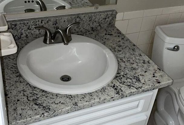 1 bed, 1 bath, 770 sqft, $1,145, Unit Apt 35
