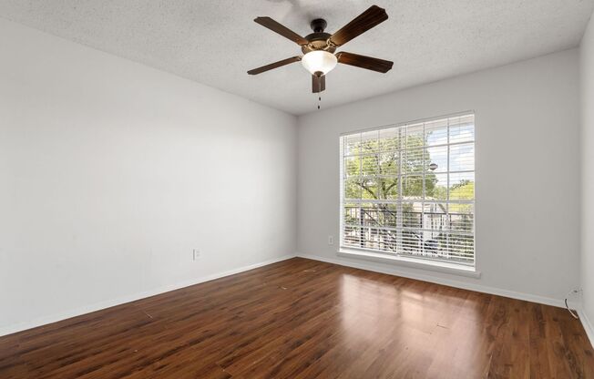 2 beds, 1.5 baths, 957 sqft, $1,497, Unit 1729E