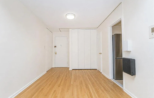 2277 HOMECREST AVE