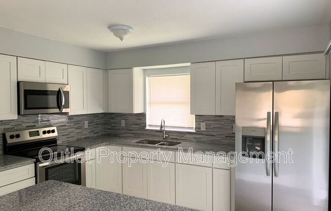 7528 UNIVERSITY GDN DR