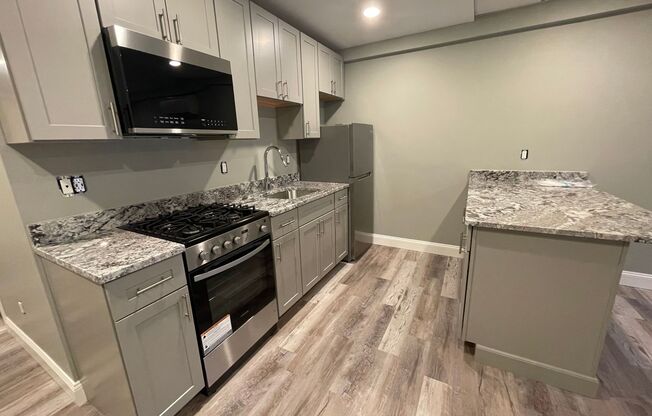 1 bed, 1 bath, 638 sqft, $2,500, Unit 104