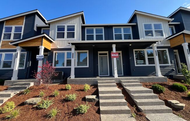 Modern *NEW CONSTRUCTION* 3 BD* 2.5 BA Townhome Located In Hillsboro's *NEW* Gordon Creek Pointe Community! *Minutes From High Tech Corridor & Tanasbourne!*