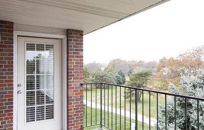 Williamsburg Park Apartments Large Balcony Space Lincoln NE