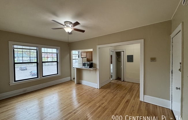 900 CENTENNIAL PL