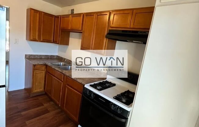 1944 W Amelia Ave