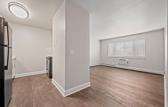 2 beds, 1 bath, 730 sqft, $1,495, Unit 232