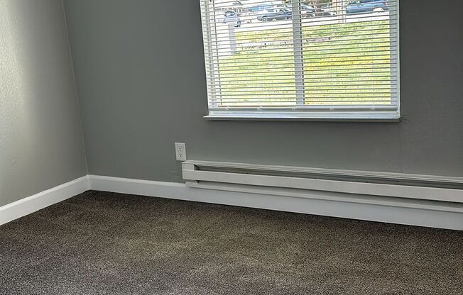 2 beds, 1 bath, 695 sqft, $1,245, Unit 505 O8