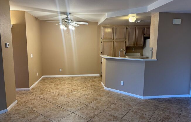 ***SCENIC SCRIPPS RANCH***2/2 CONDO W/ TANDEM 2 CAR DETACHED GARAGE***PET FRIENDLY***