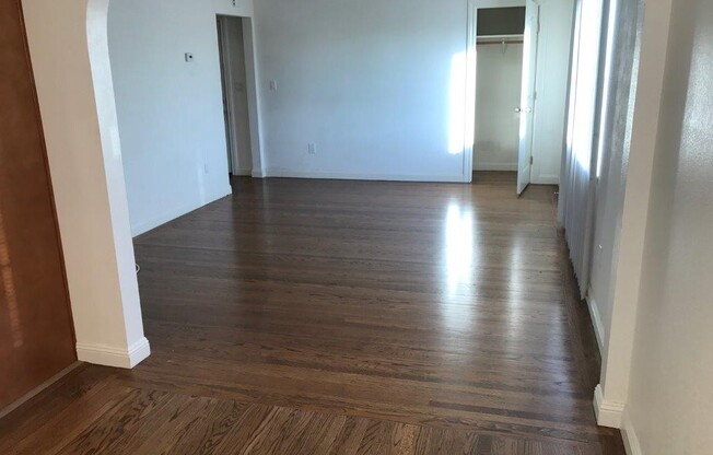 1 bed, 1 bath, 800 sqft, $1,595