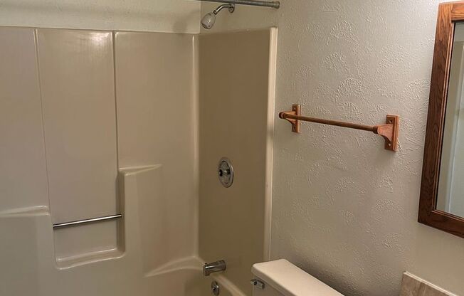 2 beds, 2 baths, 1,029 sqft, $1,229, Unit 1401 035
