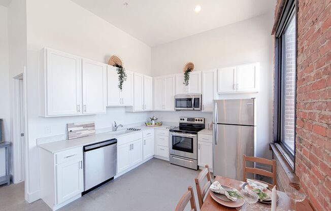 Studio, 1 bath, 460 sqft, $935, Unit B410